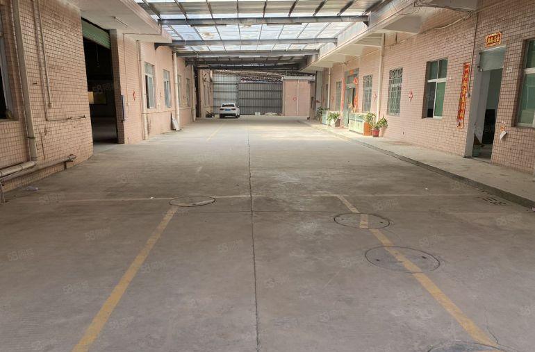 虎门新出独院厂房出租。带牛角位带办公室。适合五金机械设备仓库