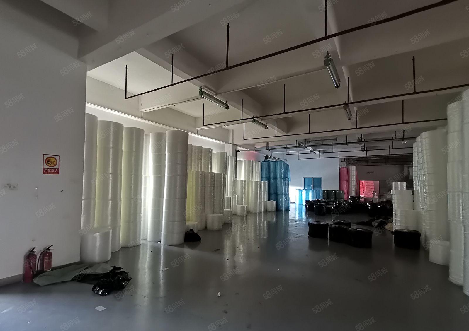 怀德358省道旁带装修  1楼880平  楼上1600平