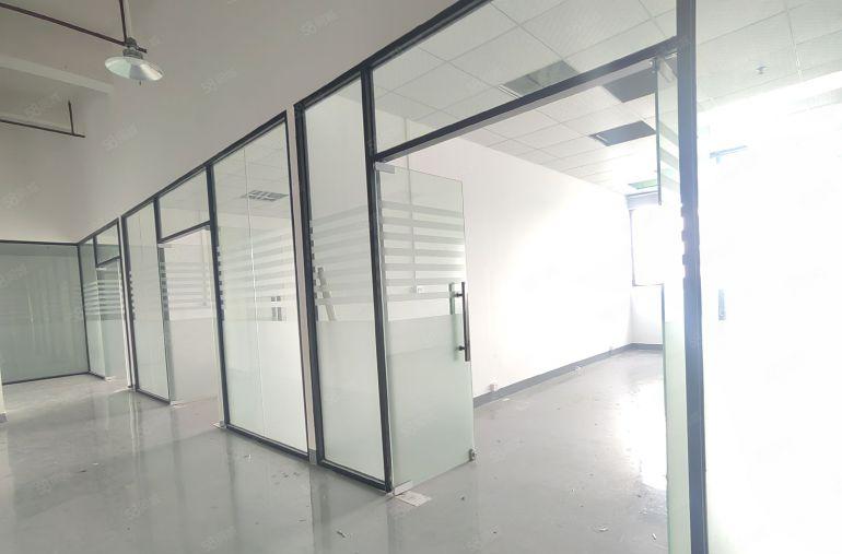 现成装修自带消防喷淋办公室层高五米重工业厂房