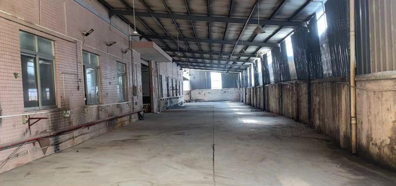 虎门新出独院厂房出租。带牛角位带办公室。适合五金机械设备仓库