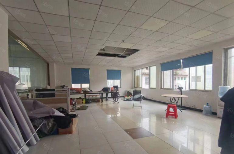 新出现成制衣厂，价格美丽，可分租适合做制衣，加工仓库等