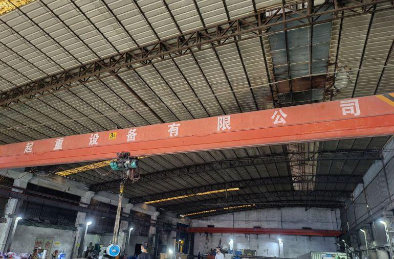 虎门镇北栅钢构单一层独院带2台航吊，水电到位带办公室，可分租