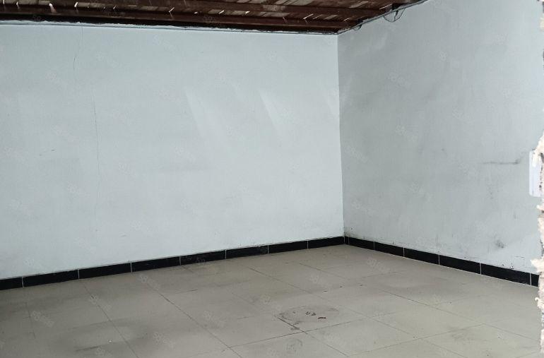 虎门10米高单一层厂房出租，1800平适合抽粒废品打包仓库等