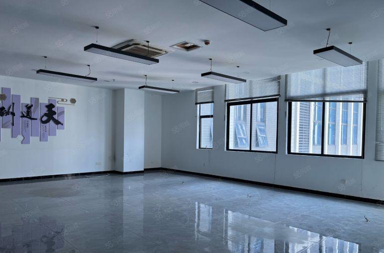 靓精装修树田现成无尘车间可以做电子烟消法带有喷淋