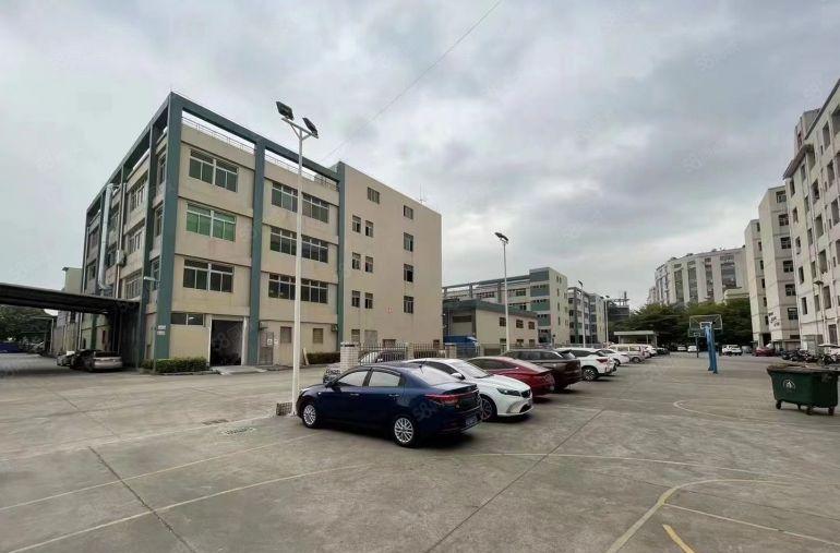 虎门镇赤岗厂房4530平方可以分2家二边都有独立一部2吨电梯