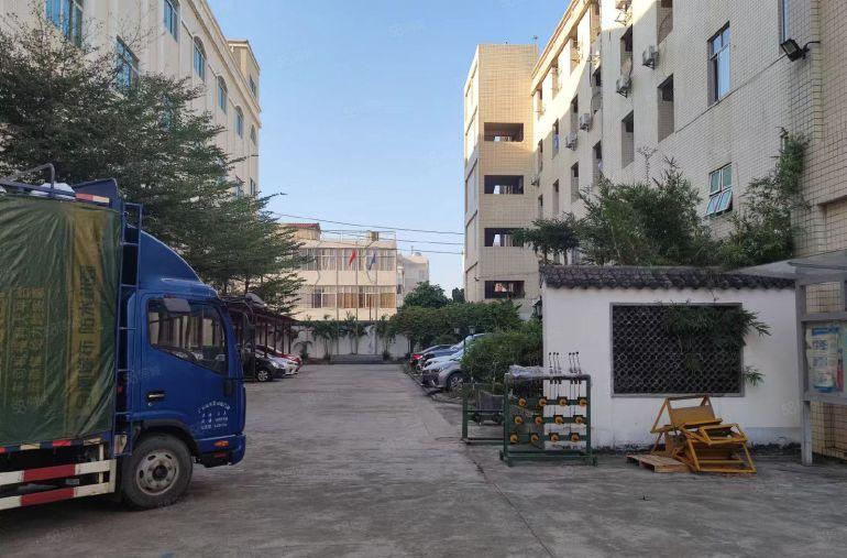 原房东独门独院8000平方厂房低价招租