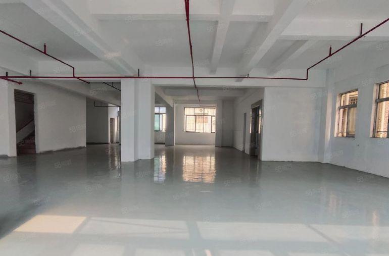 乌沙大润发附近新出楼上小面积厂房出租，带消防喷淋