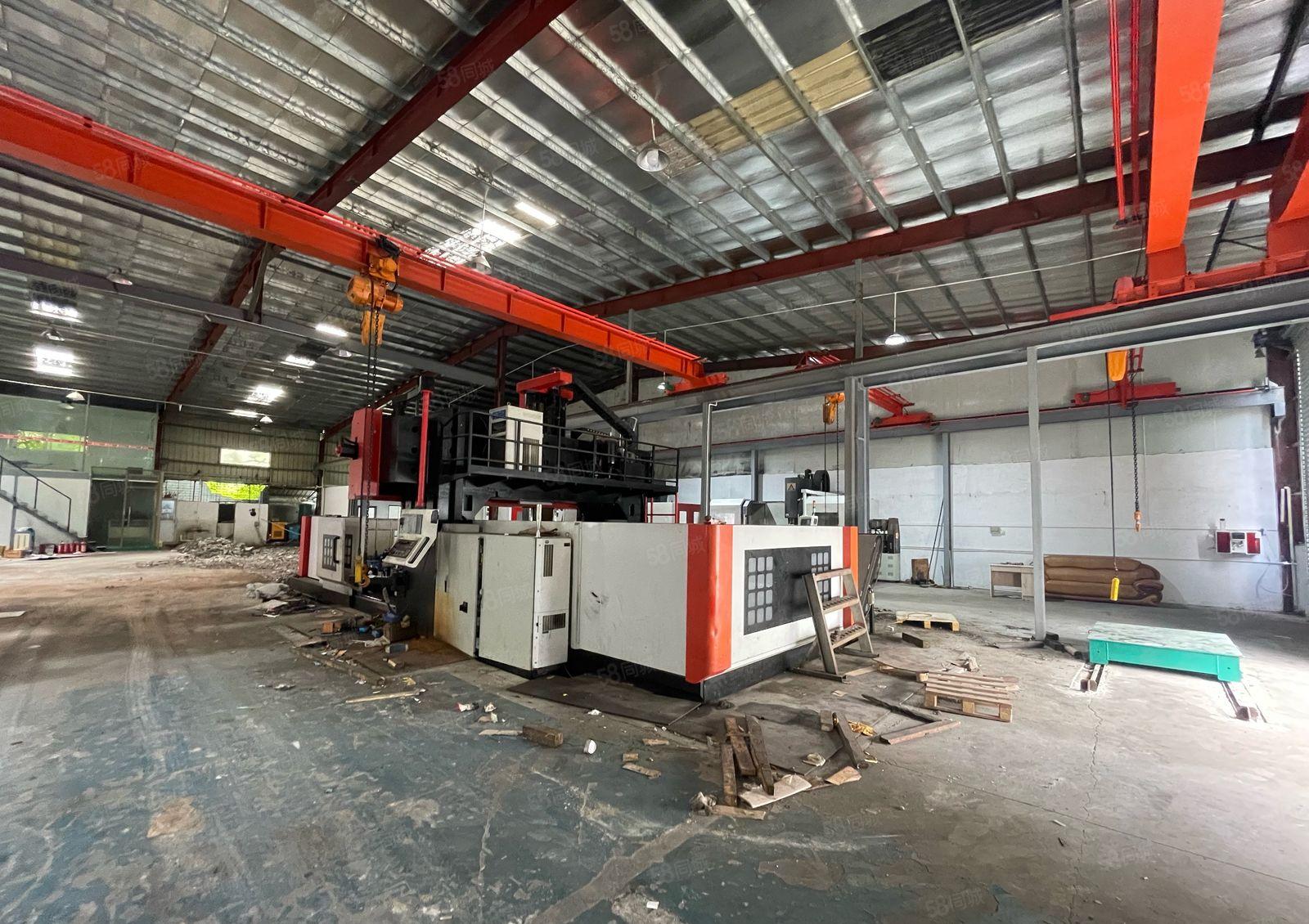 长安涌头工业园一楼现成行车900平主线到车间豪华装修厂房招租