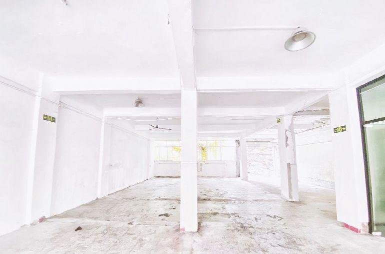 特价18元宵边一楼270平带办公室，货柜车可掉头，厂房出租