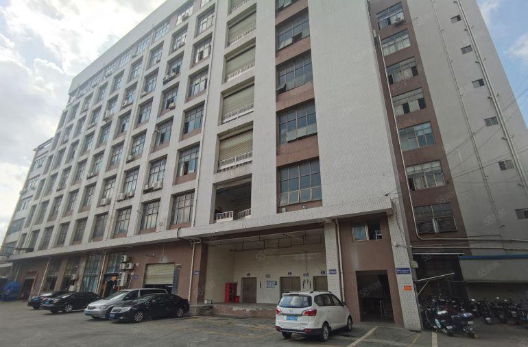 长安二楼精装修厂房出租2000平方可分租，现成办公地，临深