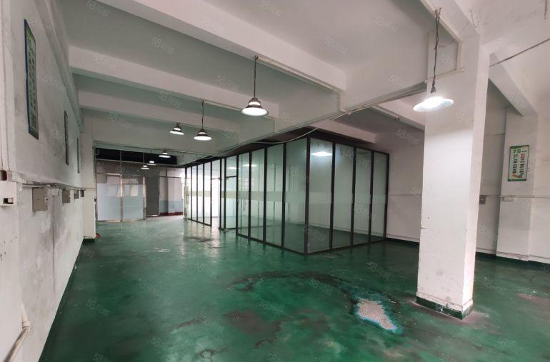 乌沙环南路雅正小学附近二楼250平带装修工业厂房出租