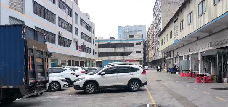 原房东1楼600平长安厦岗沿江高速，带装修办公室低价厂房出租