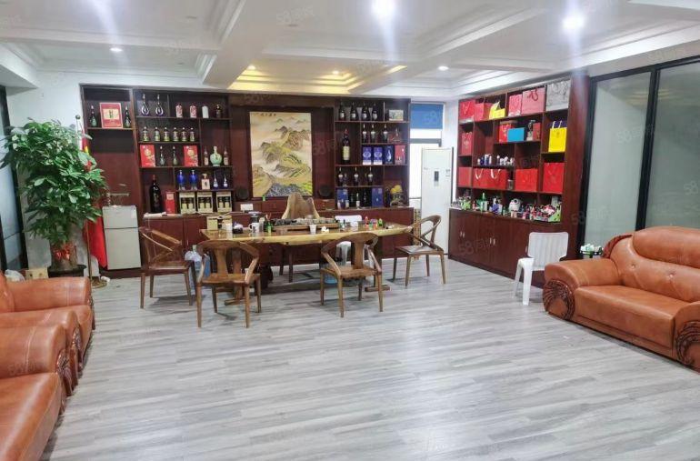 长安万达附近新出二楼470平办公室出租，可做各种小加工行业