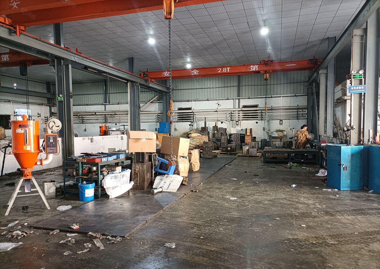 长安厦岗新出带行车，单一层厂房1180平方招租