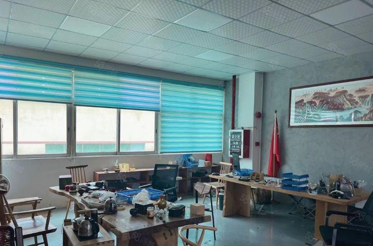 长安厦岗带装修一楼750平，厂区空地很大，交通方便。价格美丽