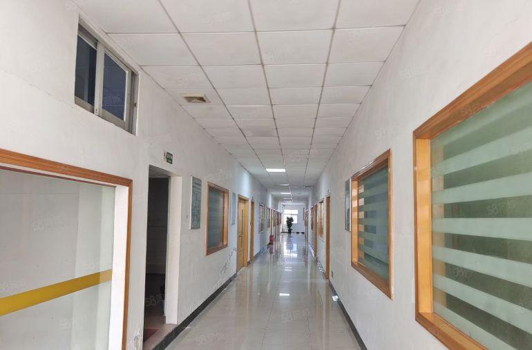 长安乌沙独门独院4000平原房东厂房出租水电齐全豪华办公室