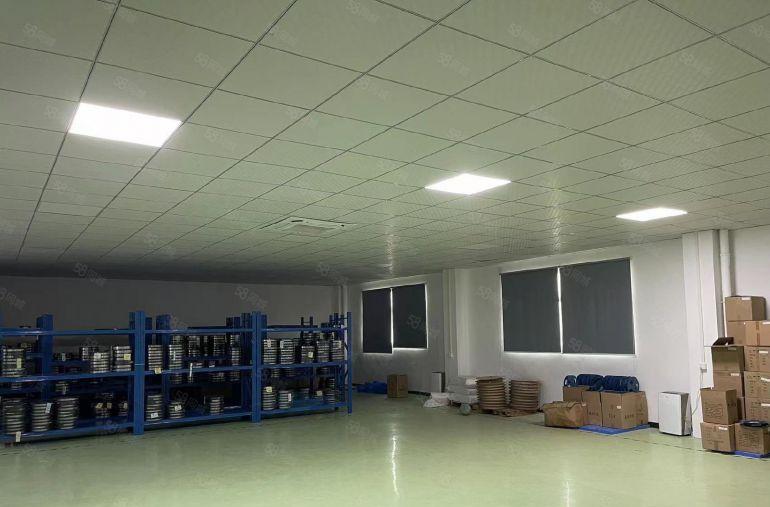 长安厦边园区独栋厂房出租，现成装修，水电齐全