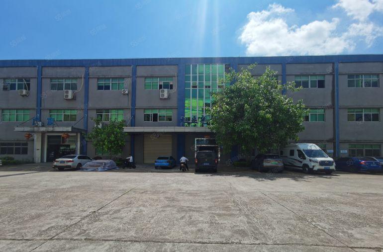 长安霄边豪华装修厂房，三楼1200平方，107国道旁，临深