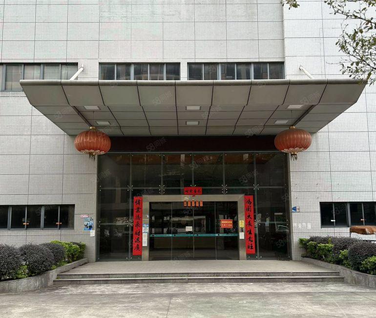 东莞长安镇厂房出租，带水电办公室装修可以分租，原房东独门独院