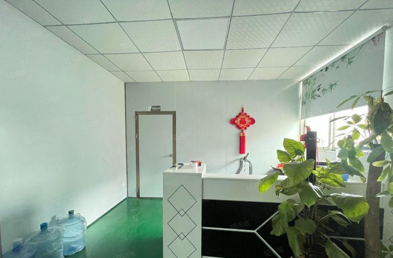 长安临界深圳 一楼200平厂房出租 水电齐全 仓库