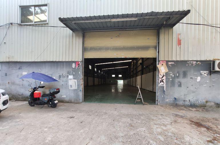 长安厦边一楼1300平20块  大马路边工业厂房出租