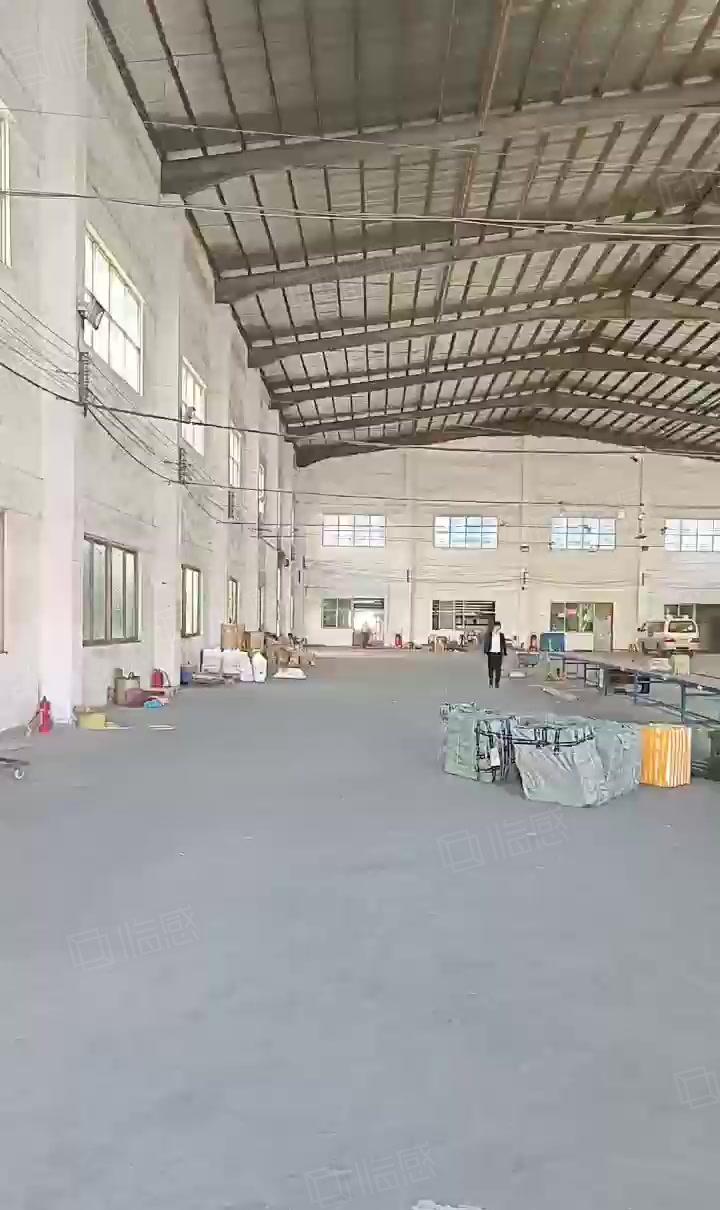 带装修 长安宵边刚空出标准一楼钢构 大小可分租 公摊小