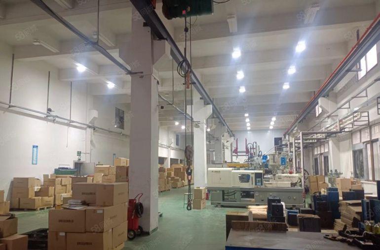 长安靠近深圳，新出一楼厂房出租，面积1400平低价急租