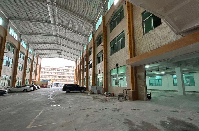 长安厦岗独栋三层实际面积4100平可大小分租报价16元