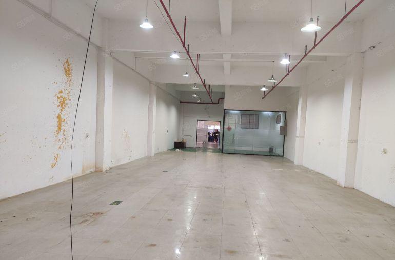 长安沙头汽配城附近二楼350平现成办公室装修工业厂房出租