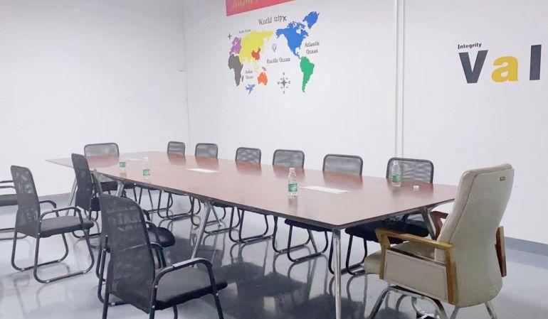 原房东楼上3800平方，无尘车间，无转让费