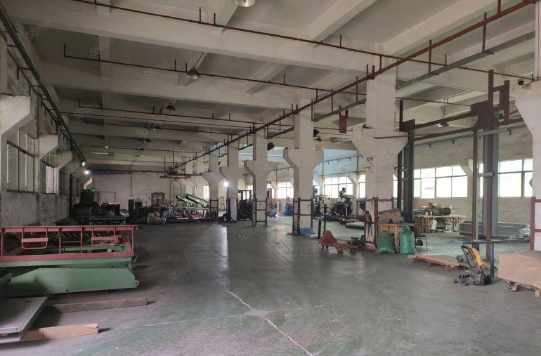 长安镇仓库厂房出租一楼6米带牛角楼上现成办公室租厂房送铁皮房