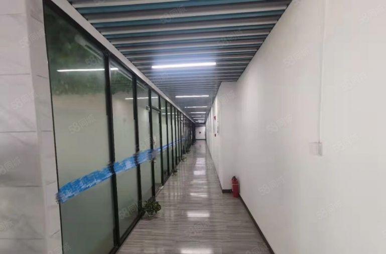 长安靠近深圳空出2400平米厂房出租，豪华装修