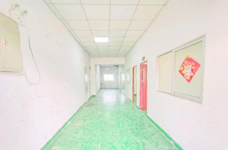 特价10元街口楼上280平，水电齐全厂房出租