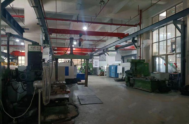 长安工业园标准一楼重工业厂房出租1200平，有现成办公室装修