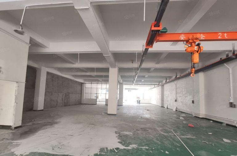 长安厦边一楼680平带航车水电装修工业厂房出租