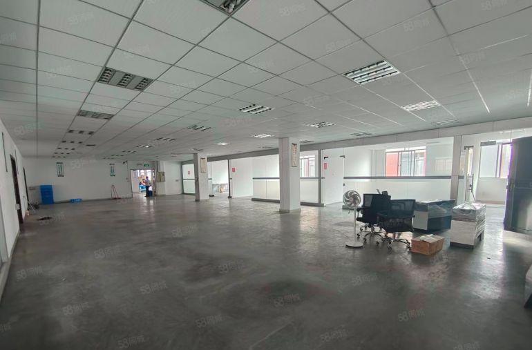 长安宵边独院，原房东二楼2500平，价格10元精装修水电齐全