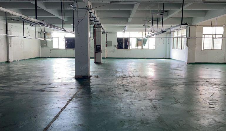 长安原房东，工业园厂房出租楼上1200平，有现成办公室装修