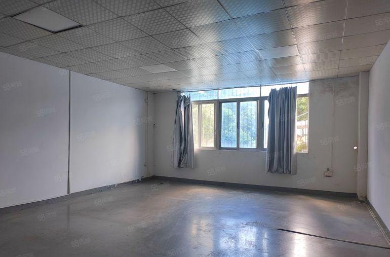 长安二楼现成装修580平厂房低价出租带消防喷淋价格便宜