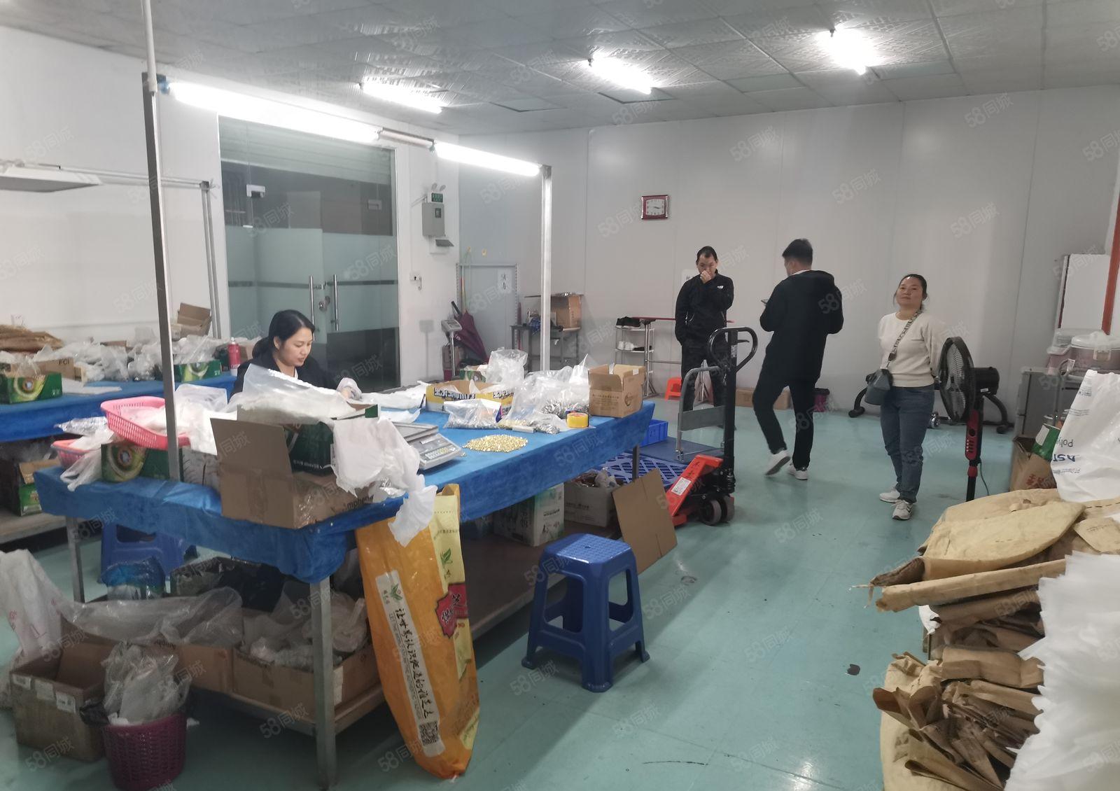 长安沙头小面积楼上300平厂房附带超大阳台