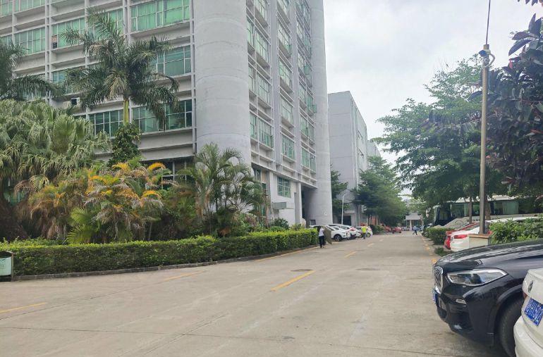 长安沙头工业区原房东花园式红本厂房2楼1500平带精装修出租