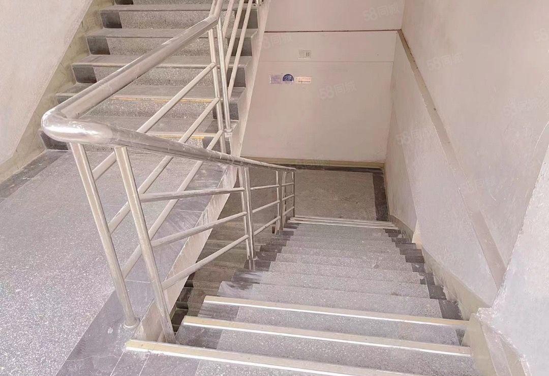 全新2T货梯 适合电子类小加工 园区大空地 轻工业的福音