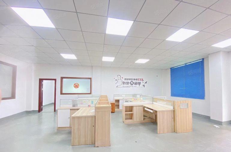 一楼18元250平乌沙厂房，水电齐全，交通方便