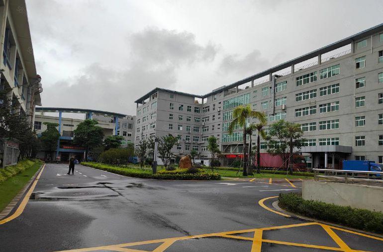 长安新民工业区原房东红本厂房楼上650平精装修出租水电齐可分