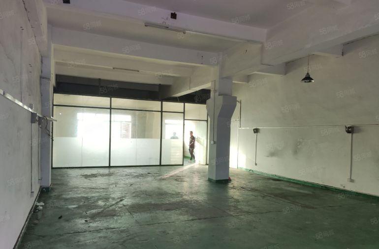 长安沙头时代广场附近一楼200平带水电办公室装修