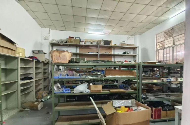 长安镇原房东砖墙到顶单一层厂房1500平米现成办公室装修