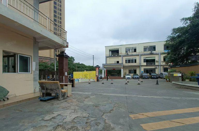 霄边楼上360平厂房15块低价急租，带精装修