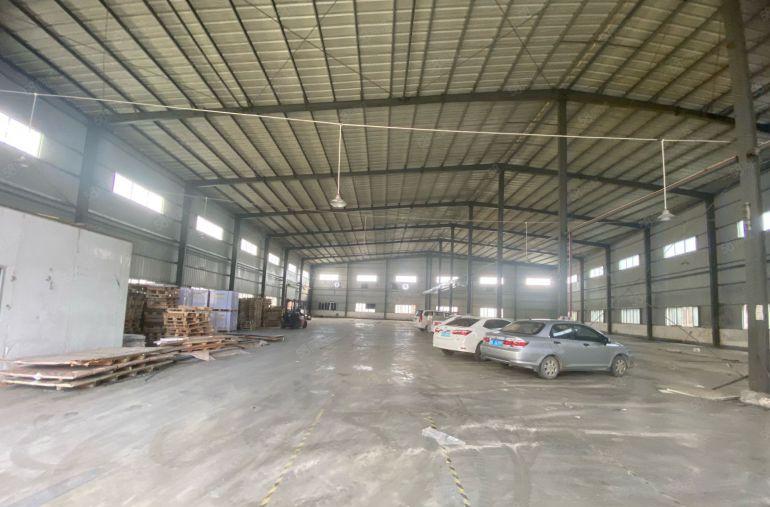 长安单一层低价出租配有大电量，空地大厂房出租10米高度