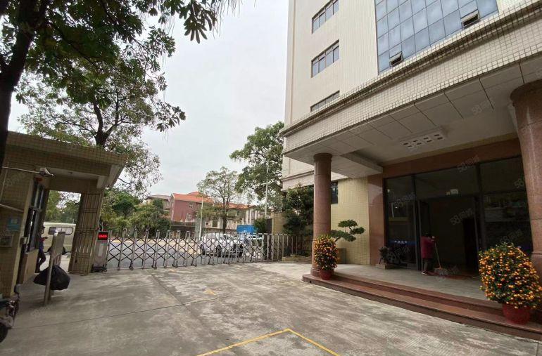 长安沙头原房东实际面积960平方厂房出租，水电齐全，现成装修