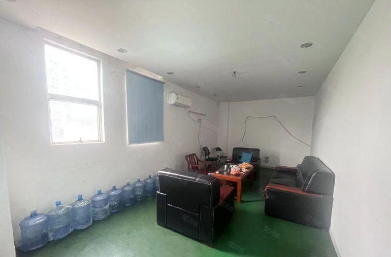 （精装修）长安霄边楼上厂房1000平，有电梯，可办环评！