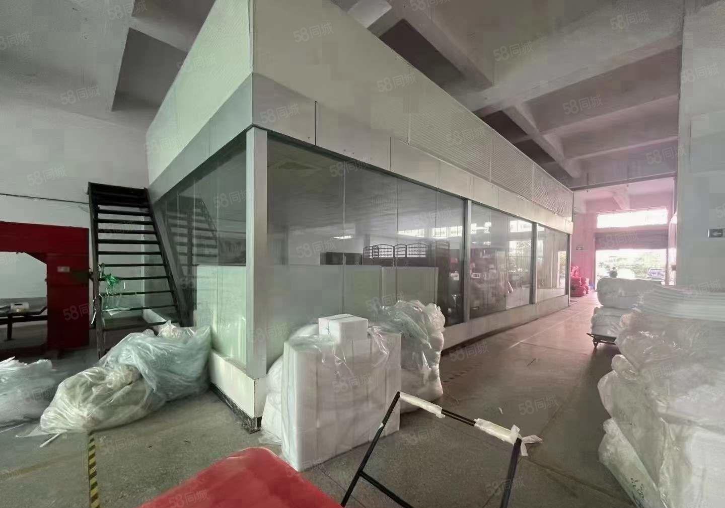 长安厦边沿江高速附近 1500平一楼厂房出租 带牛角 办公室